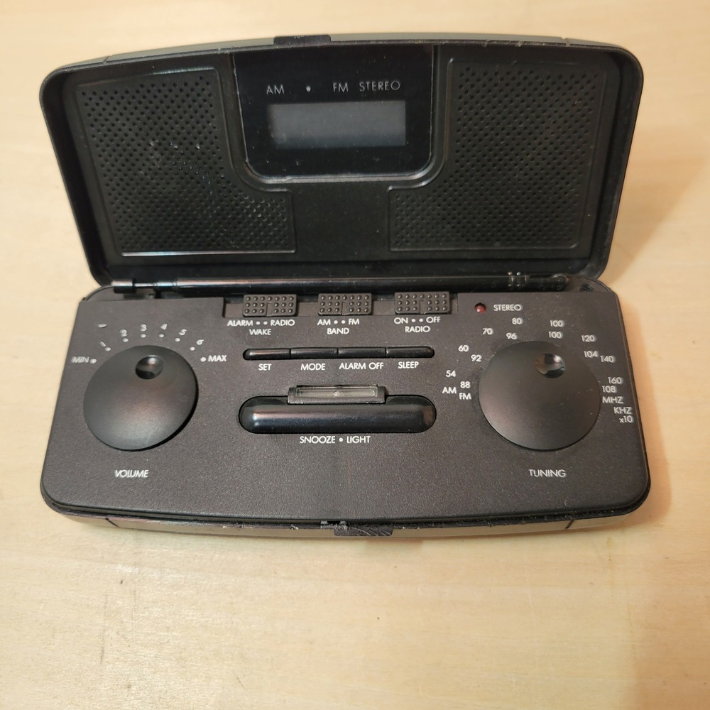 Vintage Travel Alarm Clock Radio Portable AM FM Stereo Battery Operated works